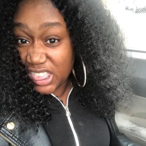 Meet your Posher, Thea